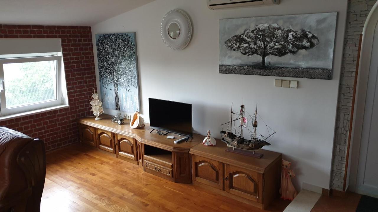 Simply Corner Kastel Stari